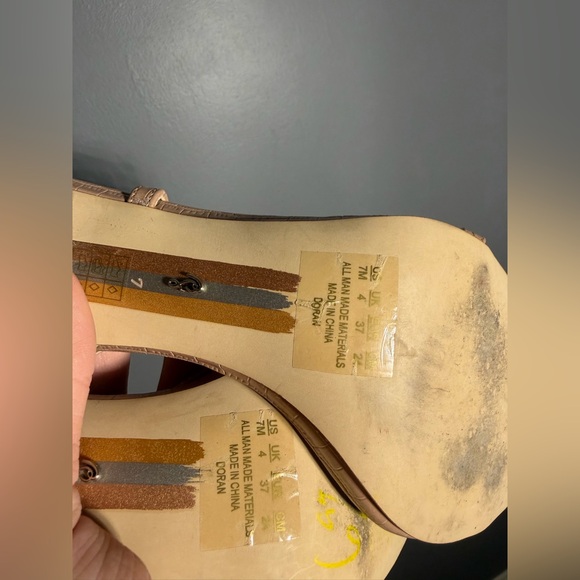 Sam Edelman Doran Croc Embossed Strappy Sandal in Nude Size 7 - Picture 6 of 6